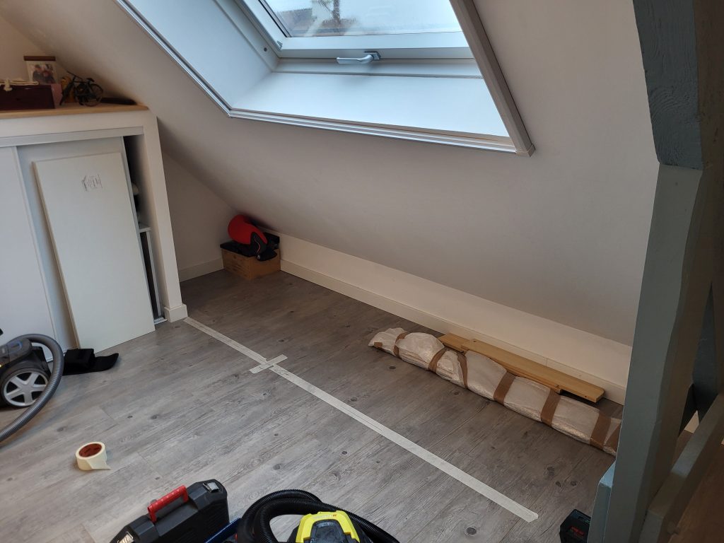 rangement-sous-pente-avant